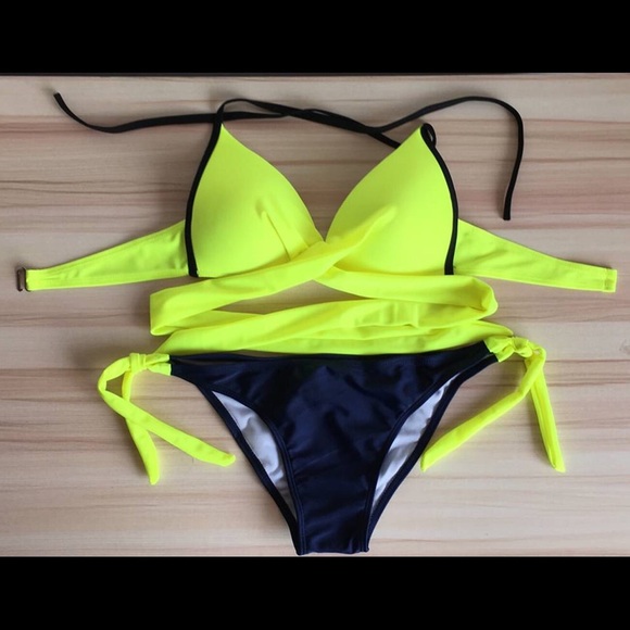 Yellow bikini set sw294 - Picture 2 of 2